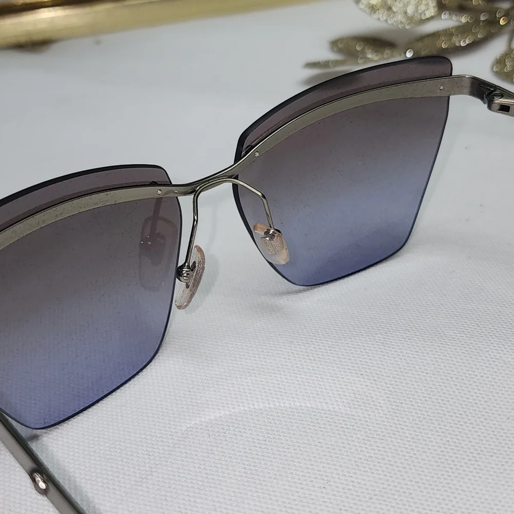 Versace nwot 2190